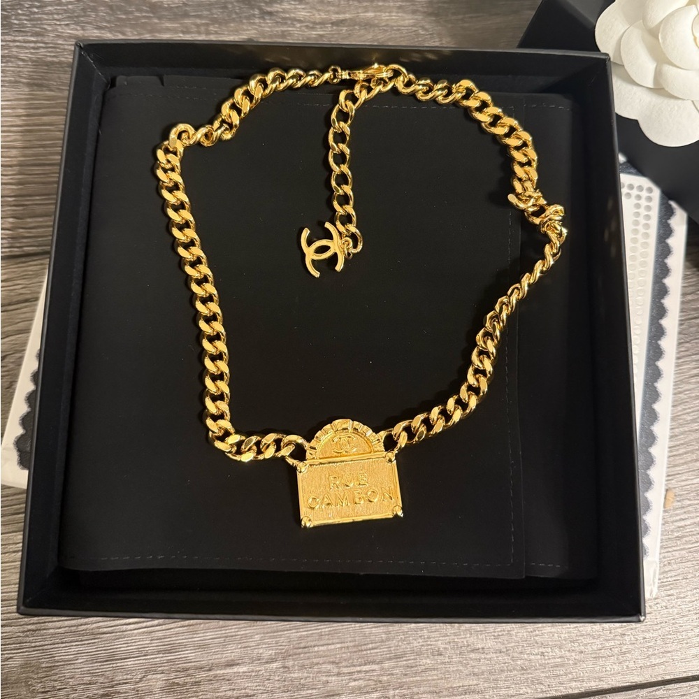 Chanel Gold Rue Cambon CC Chain Pendant Necklace‎